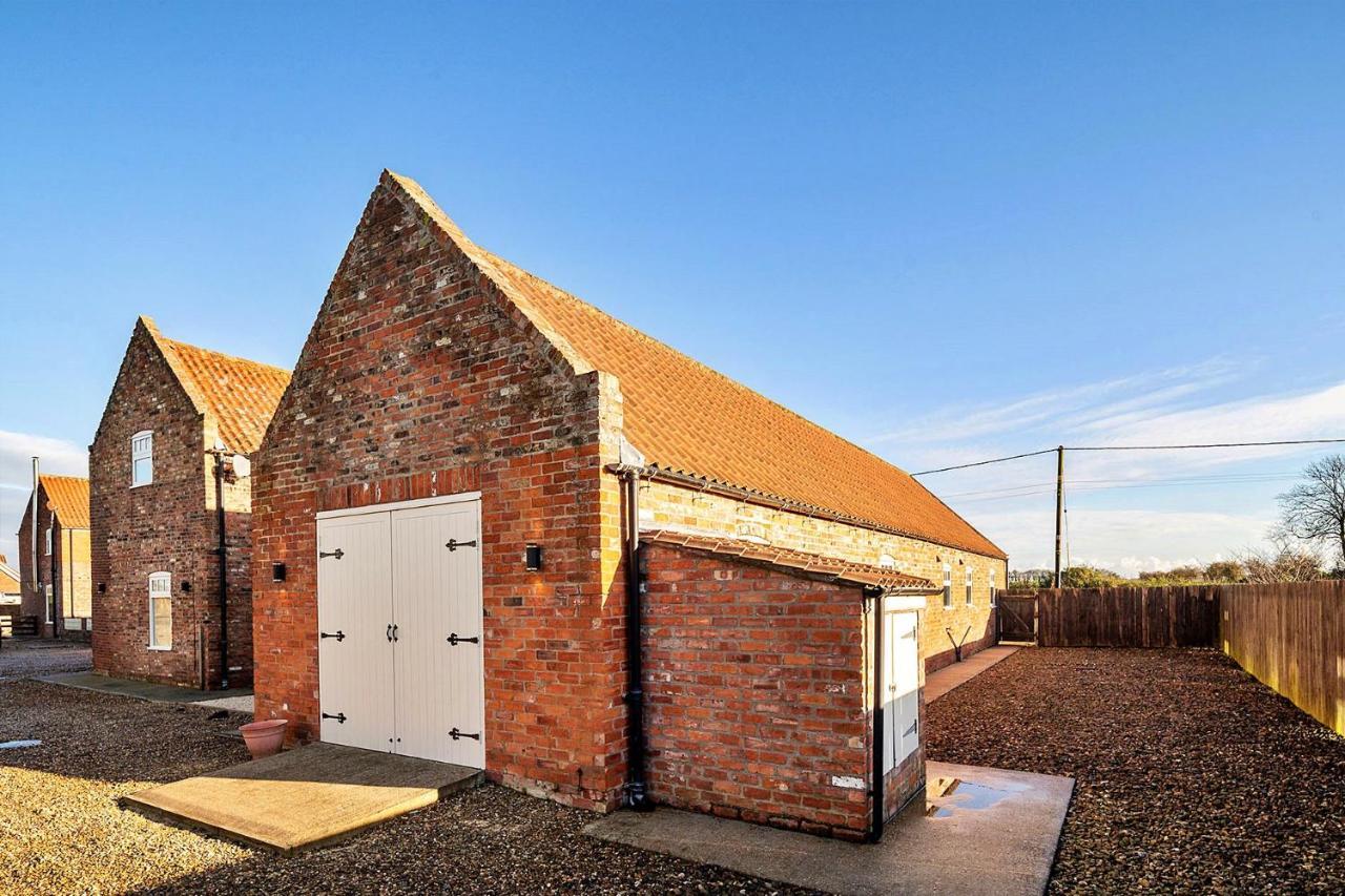 Finest Retreats - South Barn Villa Winestead Exterior photo